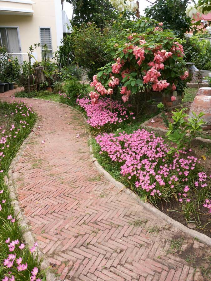 Rungnatee Place & Boutique Hotel Buriram Bagian luar foto
